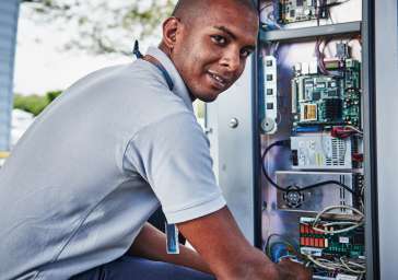 Métier de l'aéroport de la réunion Roland Garros - Technique et maintenance