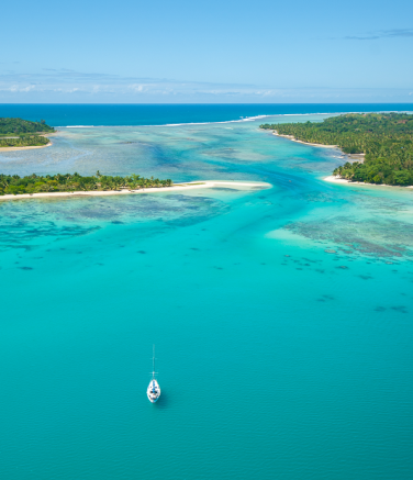 L’île Sainte-Marie à Madagascar avec l’Aéroport de La Réunion Roland Garros