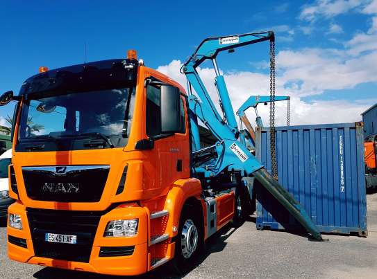 TTRAM Aéroport Fret de la Réunion Roland Garros 