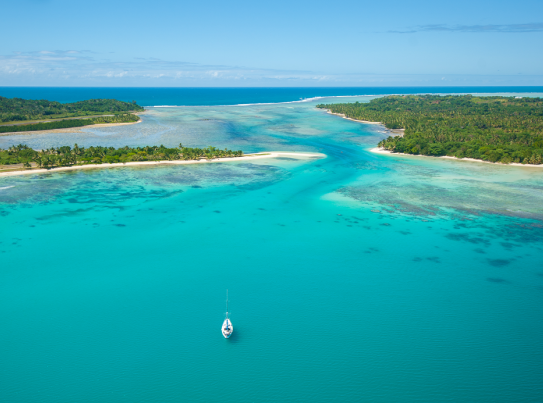 L’île Sainte-Marie à Madagascar avec l’Aéroport de La Réunion Roland Garros